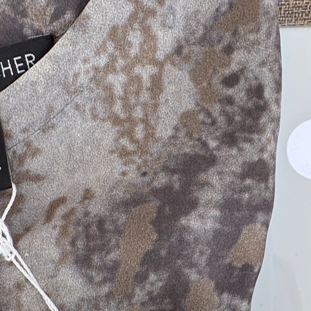 EILEEN FISHER GRAY TOP - Picture 3 of 3